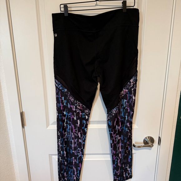 Fabletics Mid-Rise Mesh Powerhold® Legging Size: XXL / Tall | 30 - Picture 3 of 6
